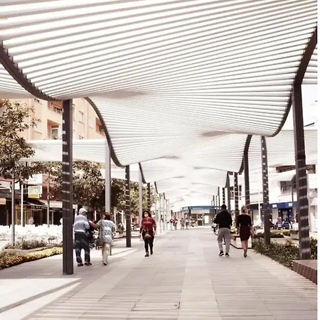 Precioso En El Centro De Apartamento *